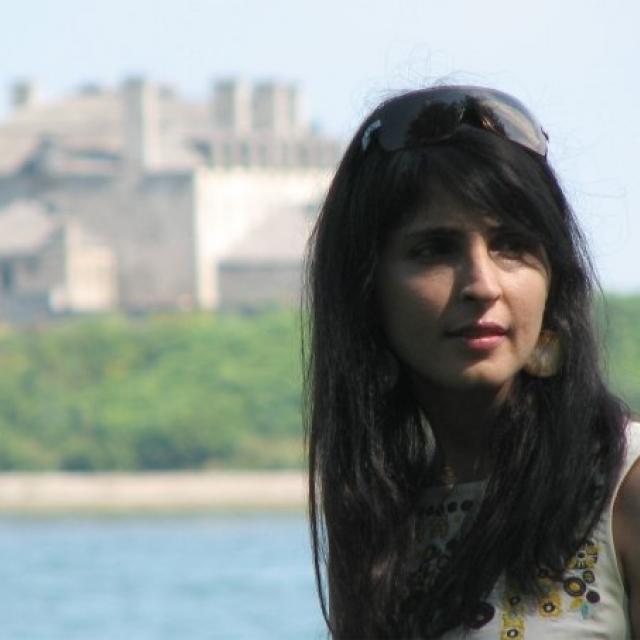 Roya-Rateshtari's picture